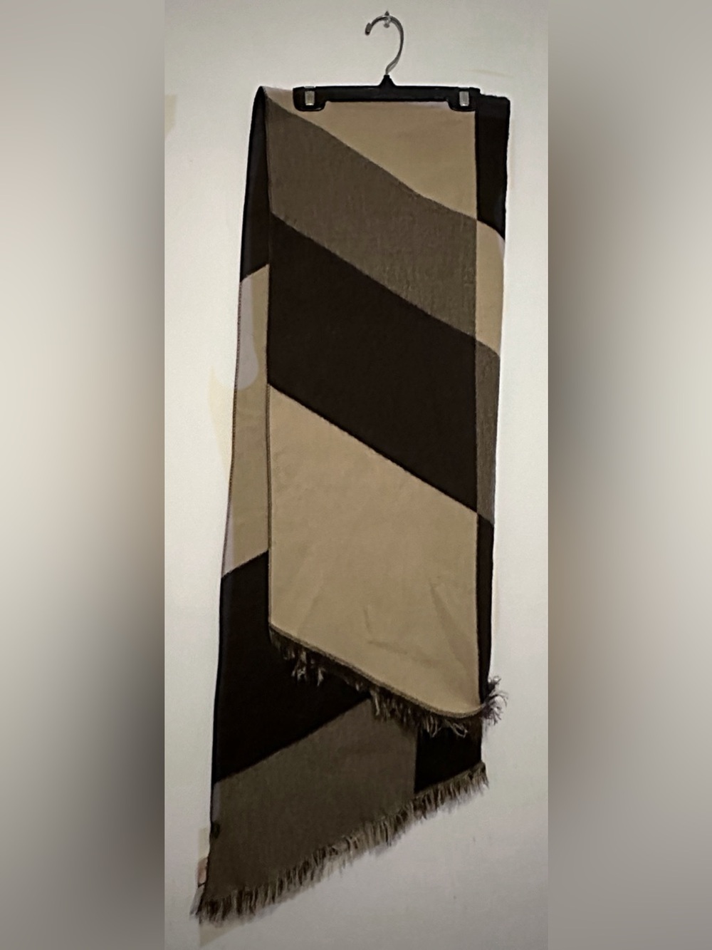 Men's Neutral Tone Scarf - Black & Cream